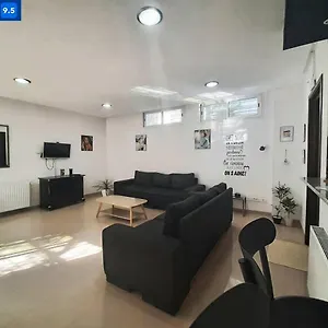  Appartamento Studio Très Bien Situé Au Jardin D El Menzah 1